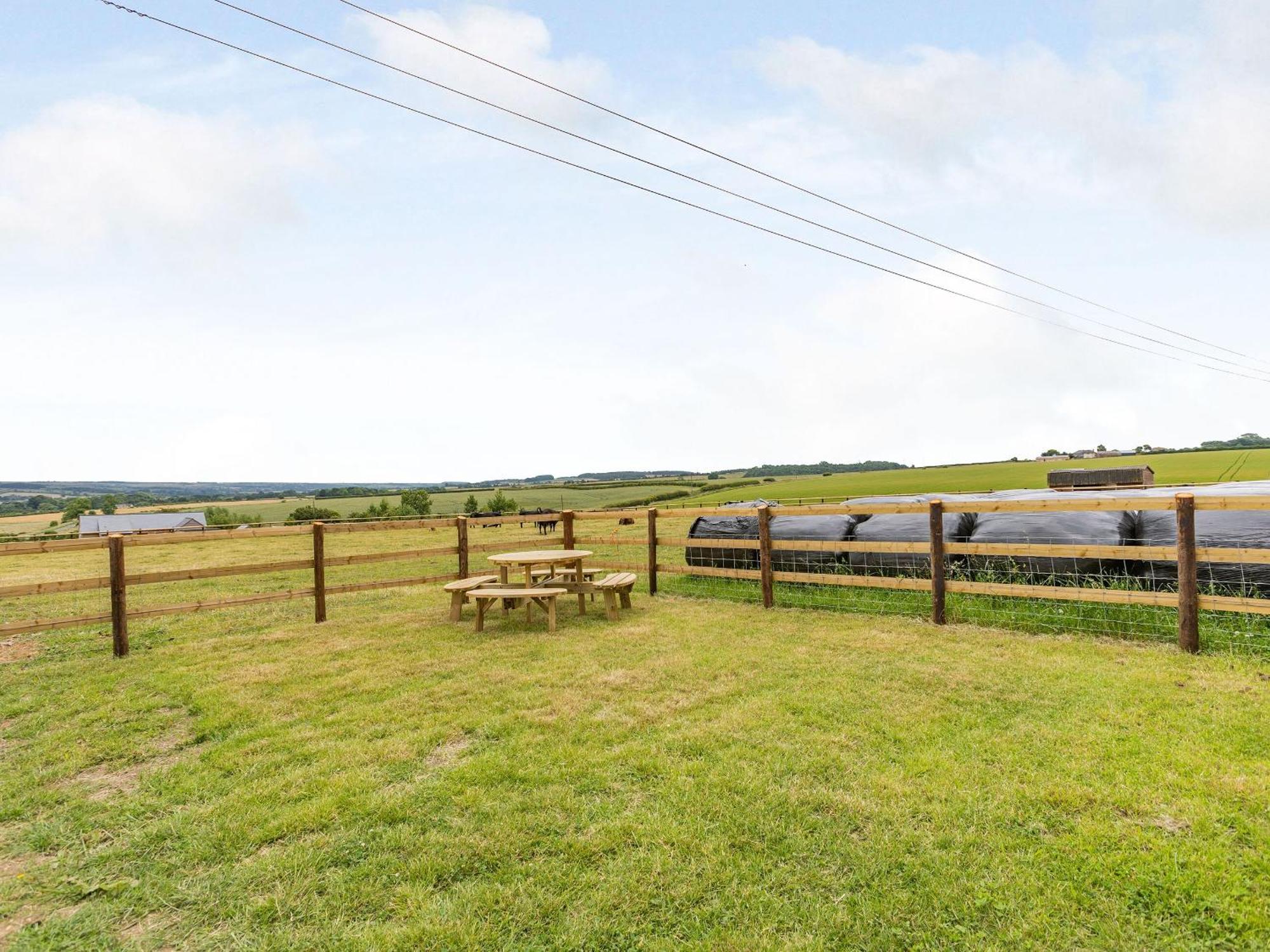 Villa Daisys Rest Shipton under Wychwood Exterior foto