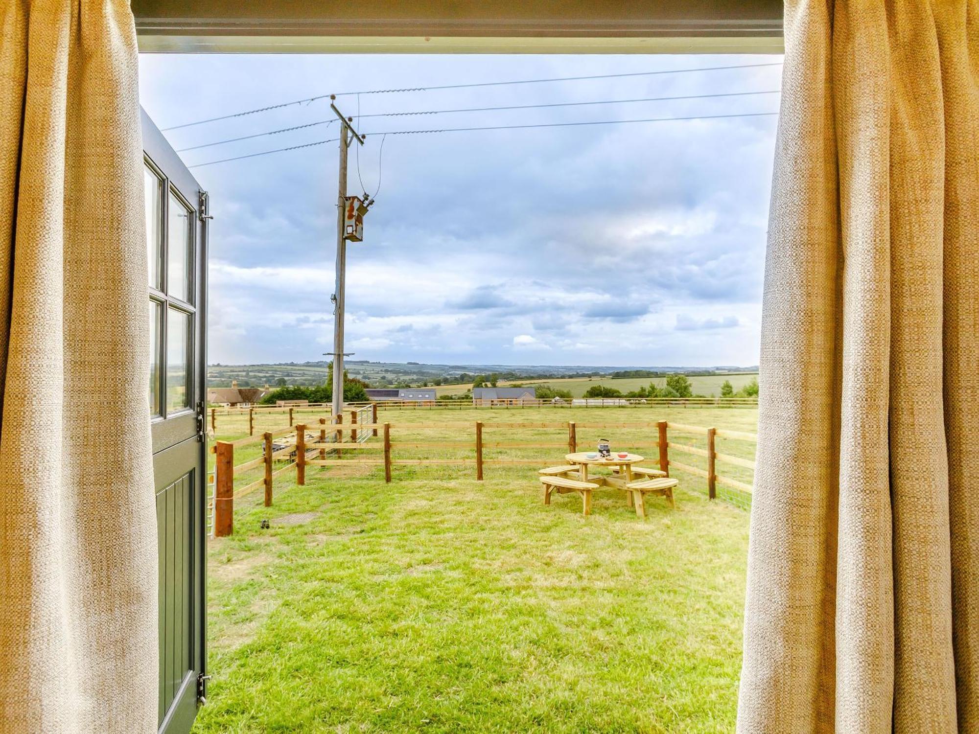 Villa Daisys Rest Shipton under Wychwood Exterior foto